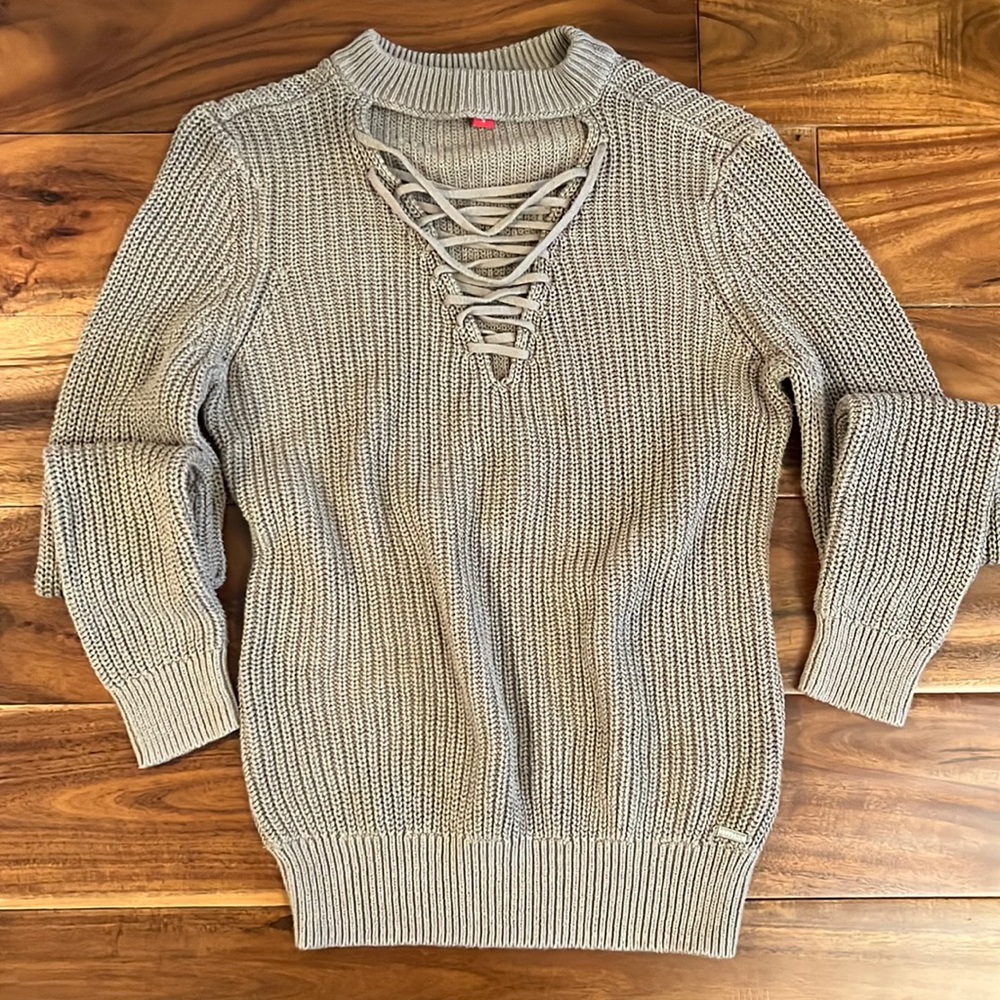 Guess Tan Stylish Sweater - Size Small